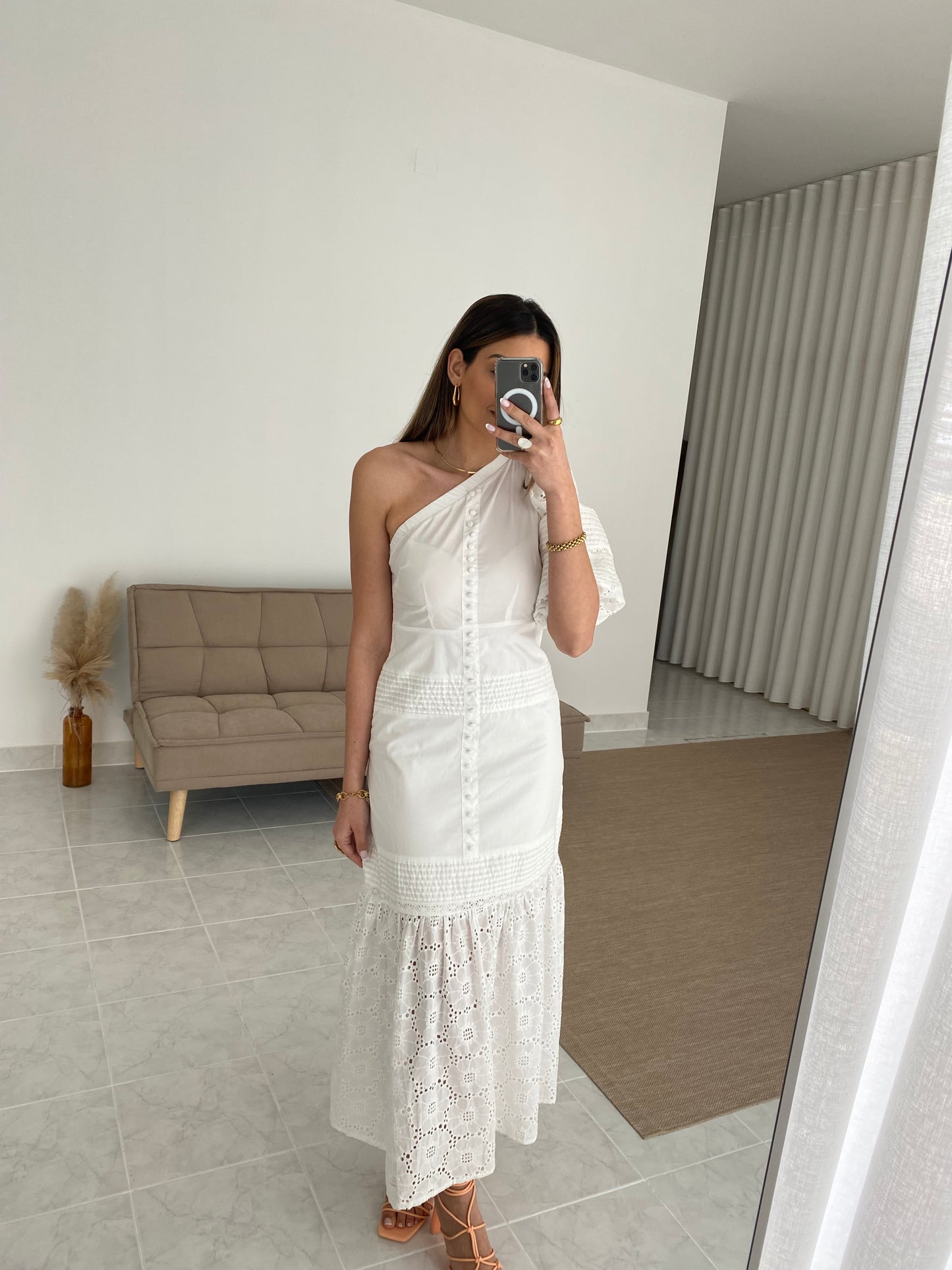 VESTIDO BORDADO